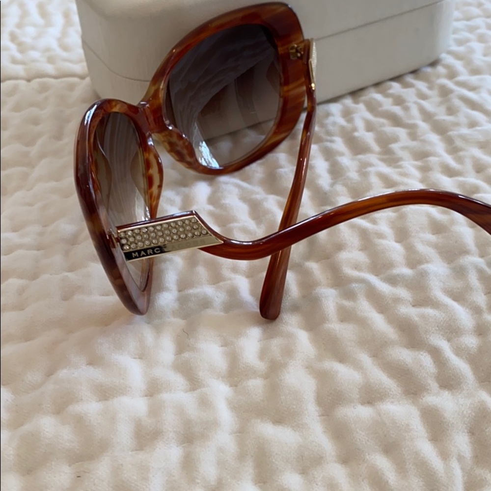 Marc Jacobs Sunglasses - Picture 2 of 3